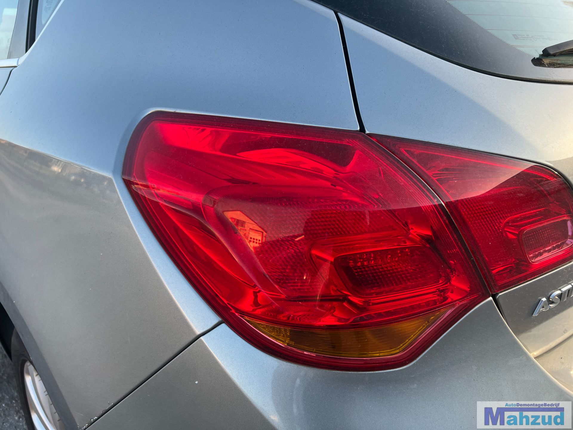 OPEL ASTRA J hatchback links achterlicht 2009-2015