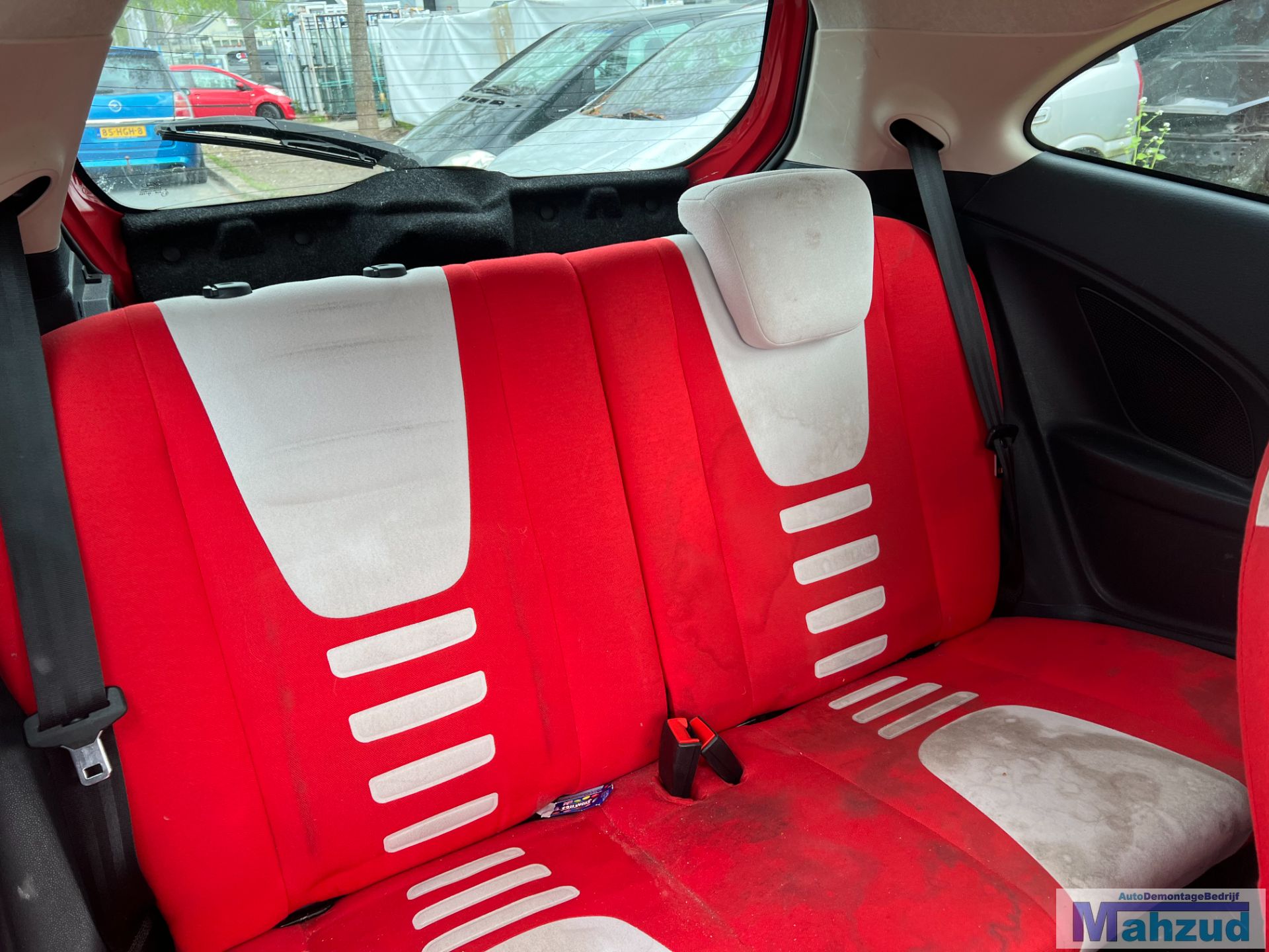 FORD KA 2 ROOD interieur stoel achterbank deurpaneel