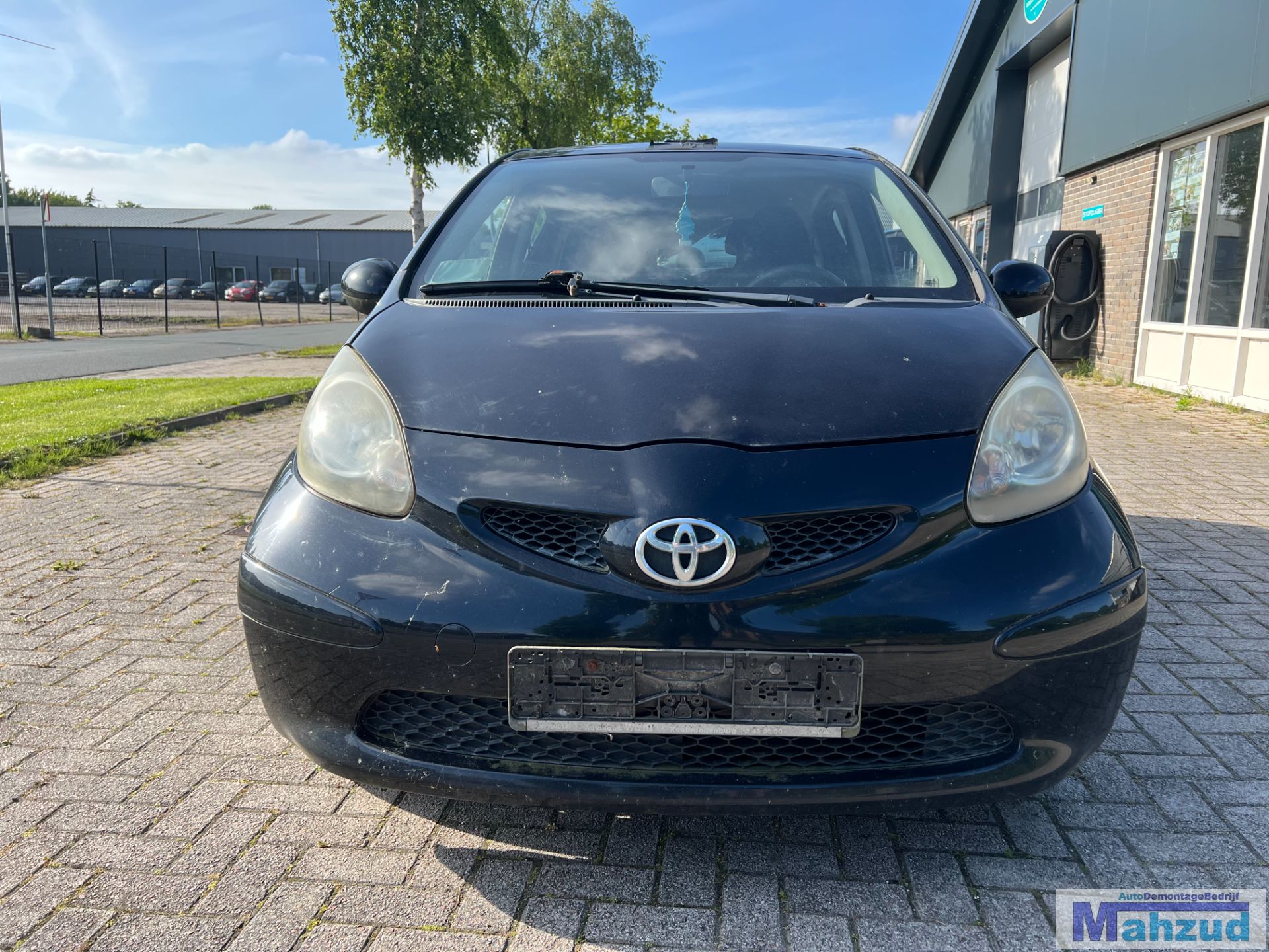 toyota AYGO 1.0 zwart 01A 1KRFE 4X100 demontage onderdelen