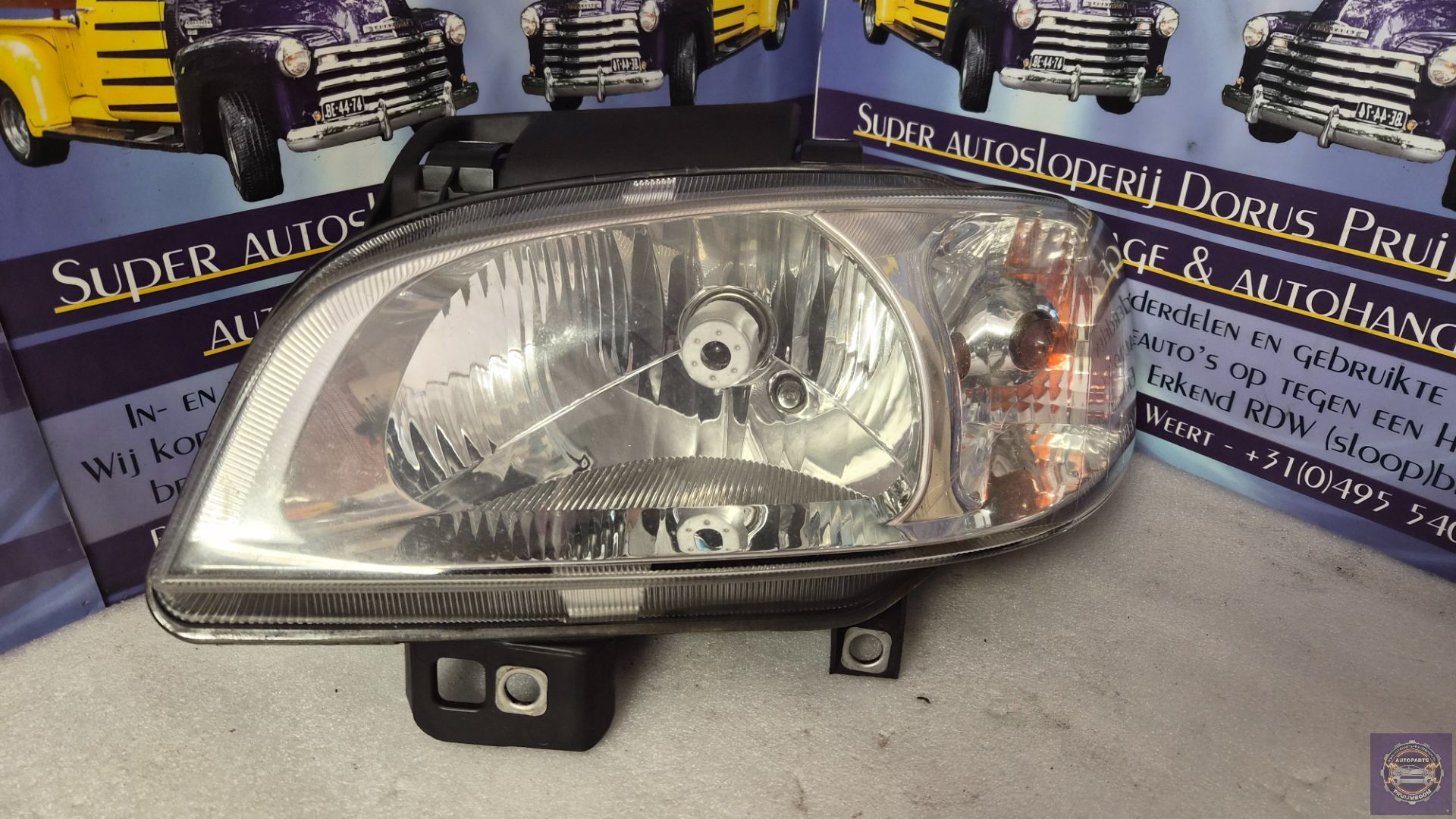 Seat Ibiza II (6K1) Koplamp links 6K1941031A