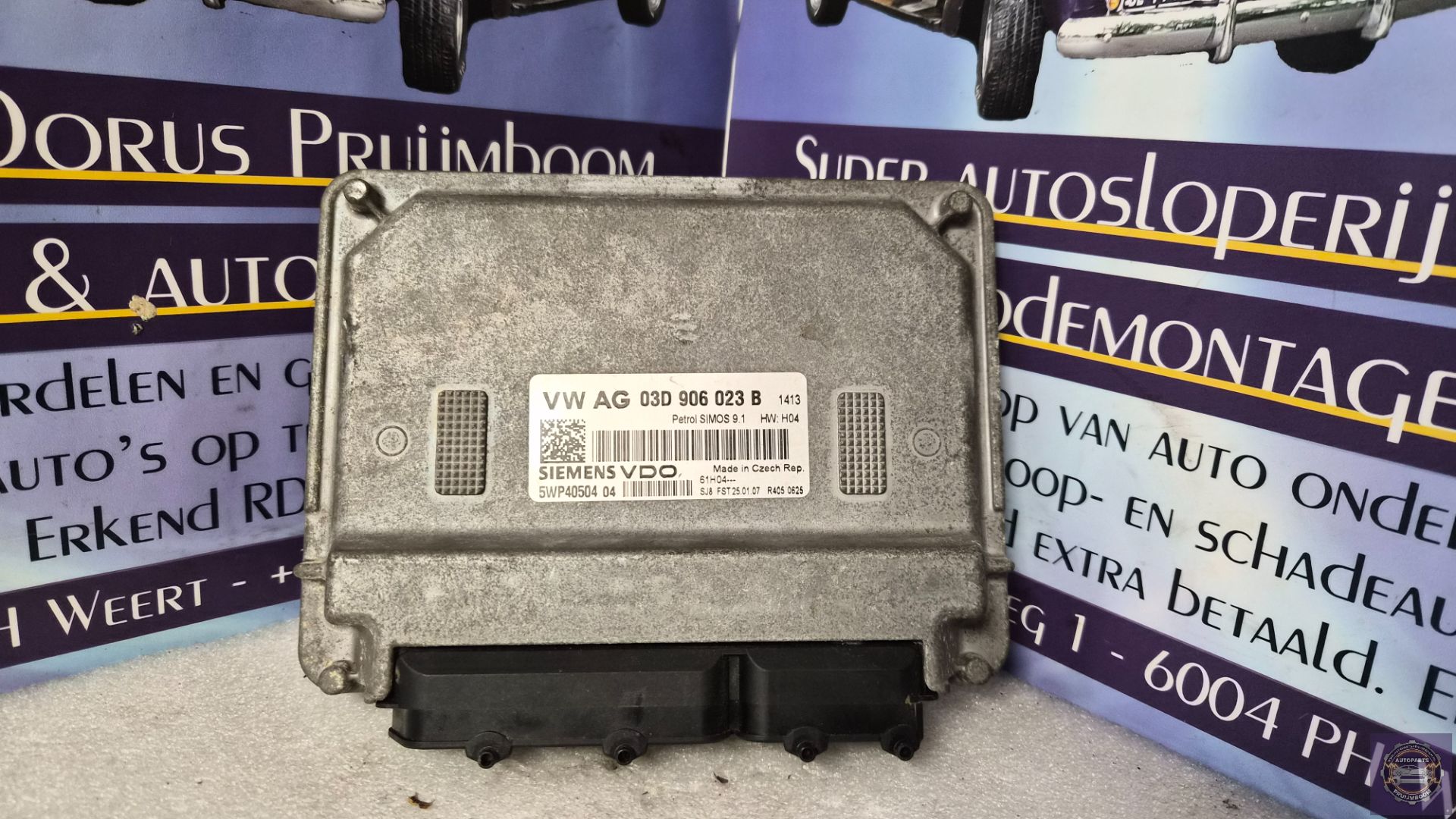 Volkswagen Fox (5Z) ECU 03D906023B