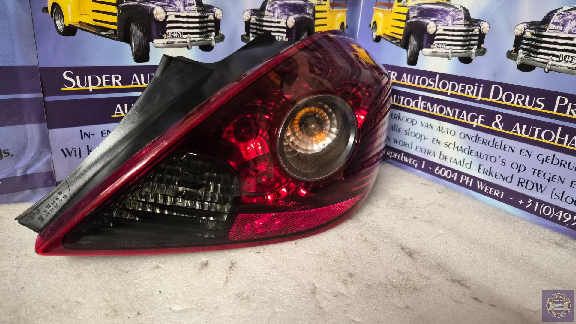 Opel Corsa D. 3 deurs Twinport Achterlicht rechts 13242812