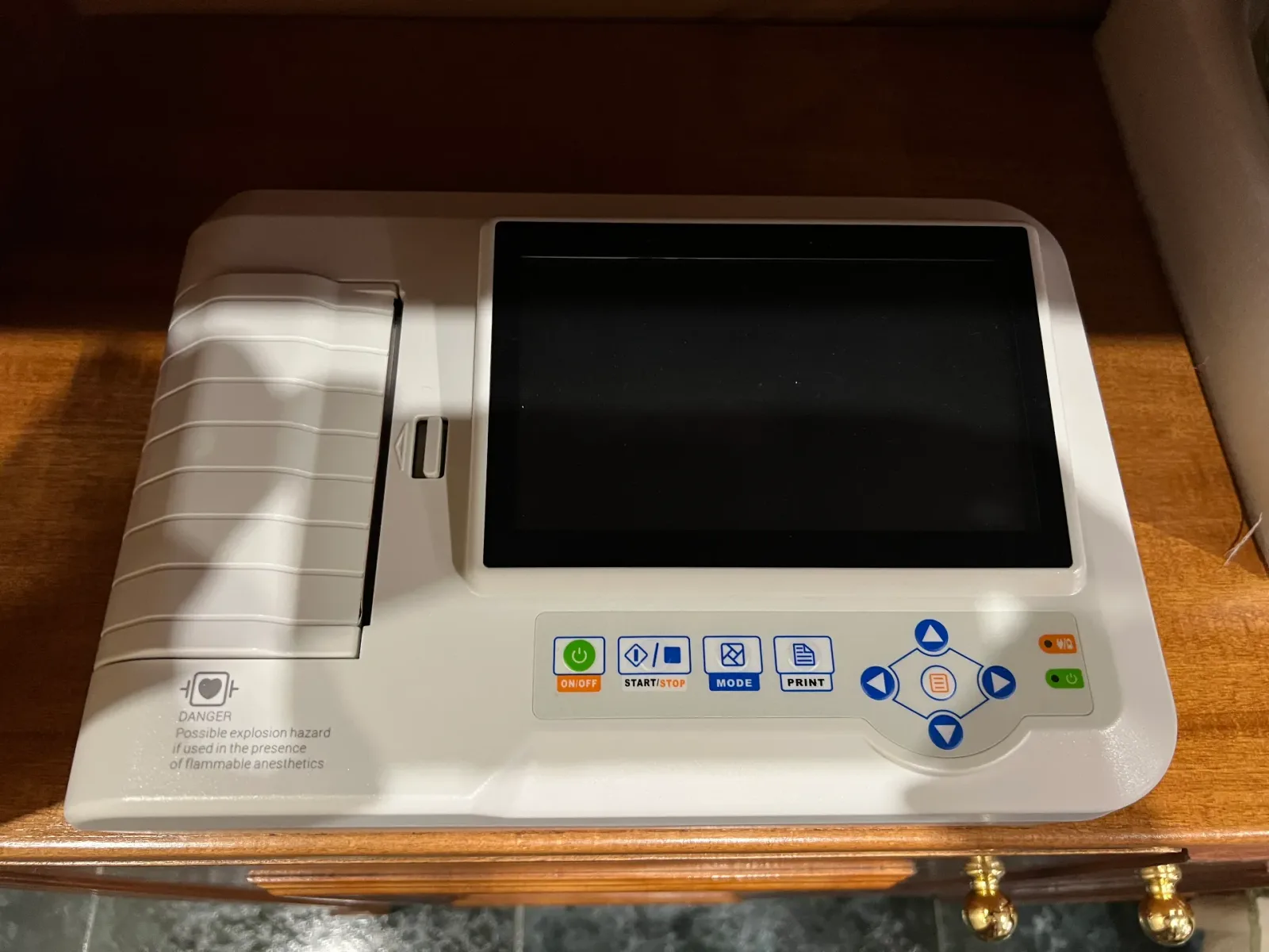 Se vende electrocardiógrafo Contec 600G - Imagen 1