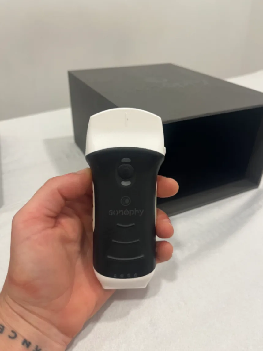 Ecógrafo portatil sonda lineal y convexa marca Sonophy - Imagen 1