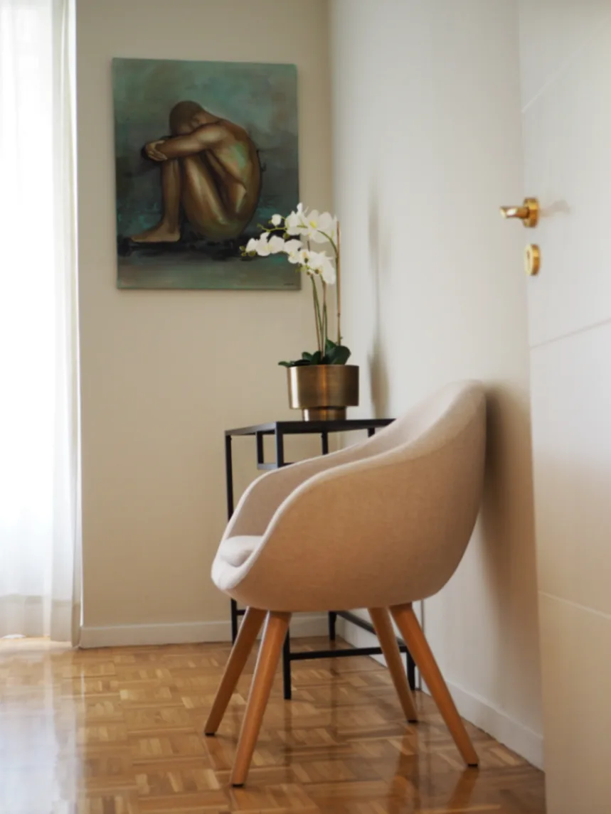 Consulta de fisioterapia/osteopatia/medica en Barrio Salamanca (Madrid) - Imagen 2