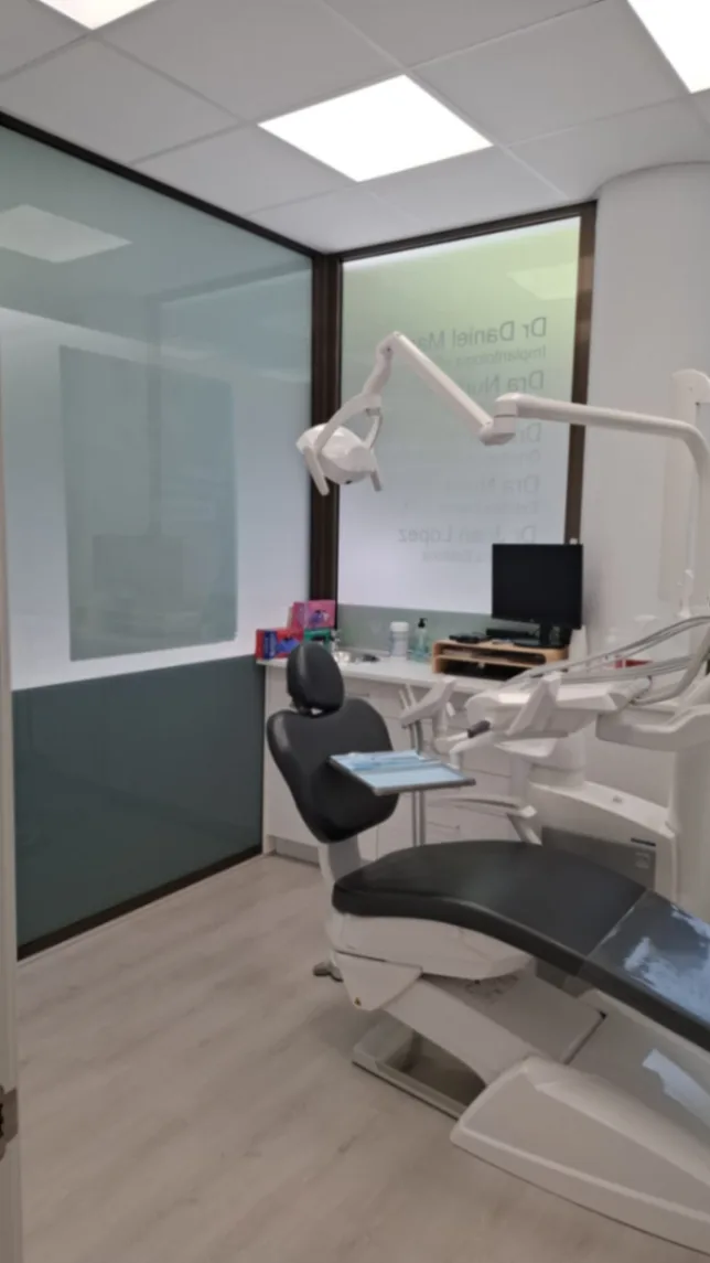 Gabinete en Clínica Dental perfecto estado - Imagen 4