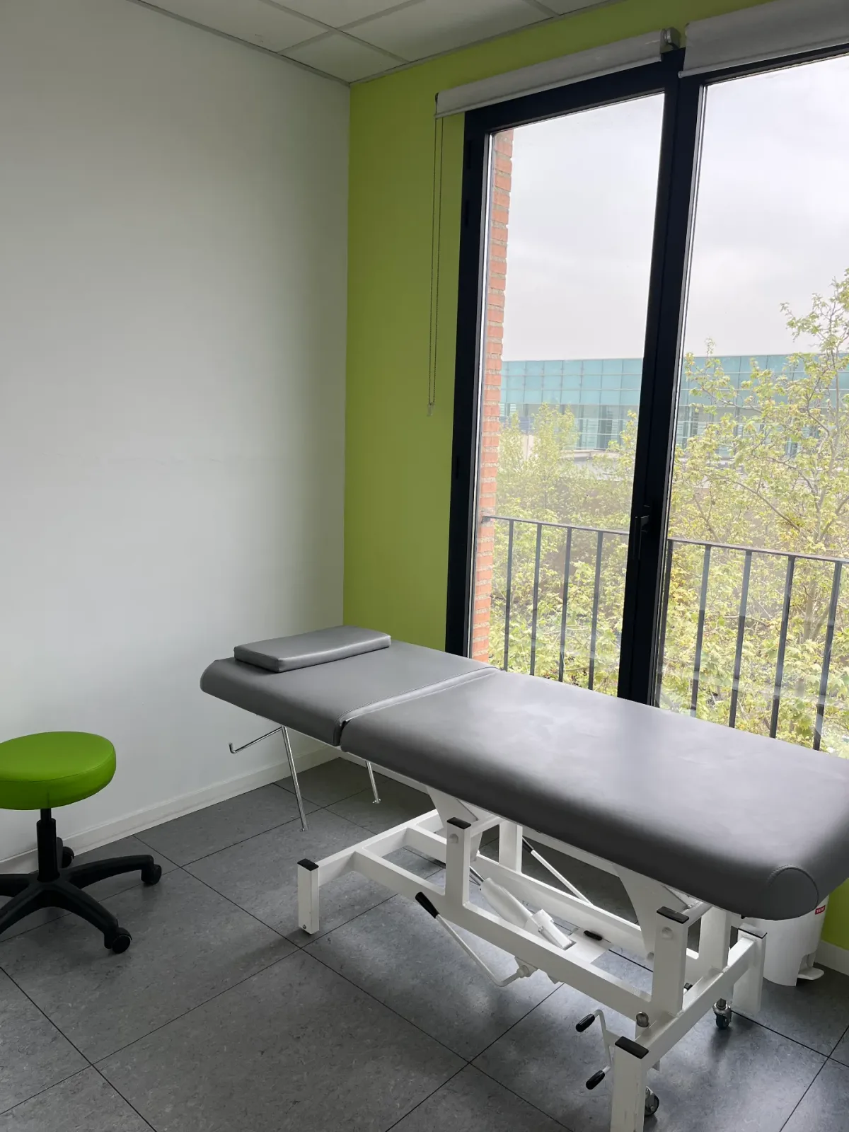 Despacho para sanitarios en C. Patrimonio Mundial, 28300, Madrid, Spain | Alquiler espacio médico | MEETMEDIX