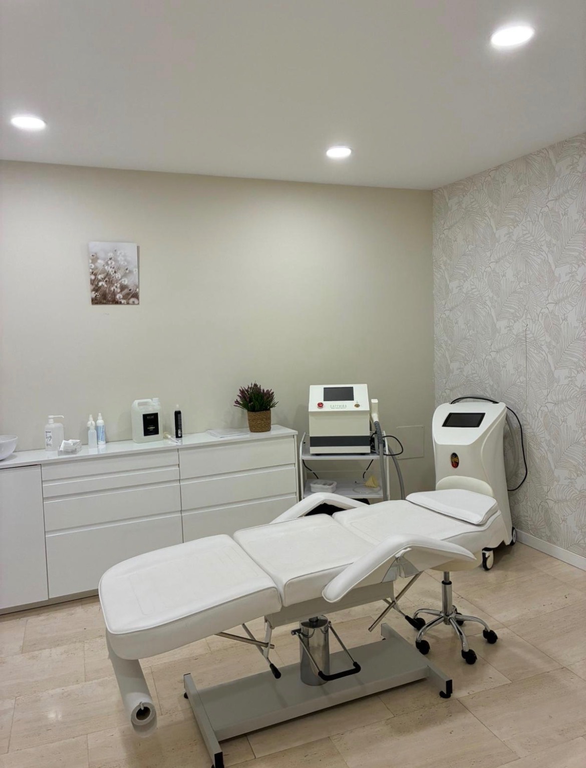 Clínica estética premium con 6 boxes en Sant Gervasi, Barcelona - Imagen 4