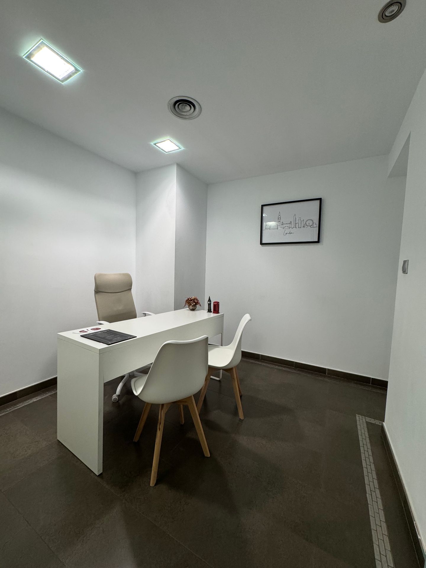 Alquiler Salas en centro Medicina Estética - Imagen 5