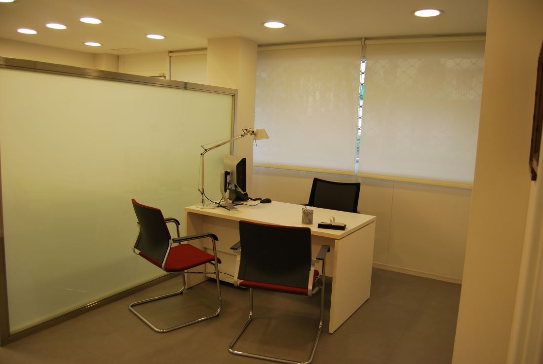 Centro médico en Passeig Bonanova alquila despacho - Imagen 7