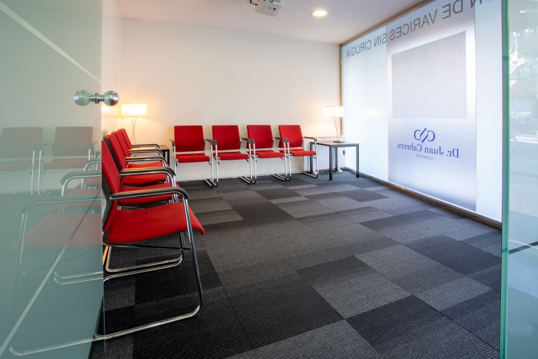 Centro médico en Passeig Bonanova alquila despacho - Imagen 2