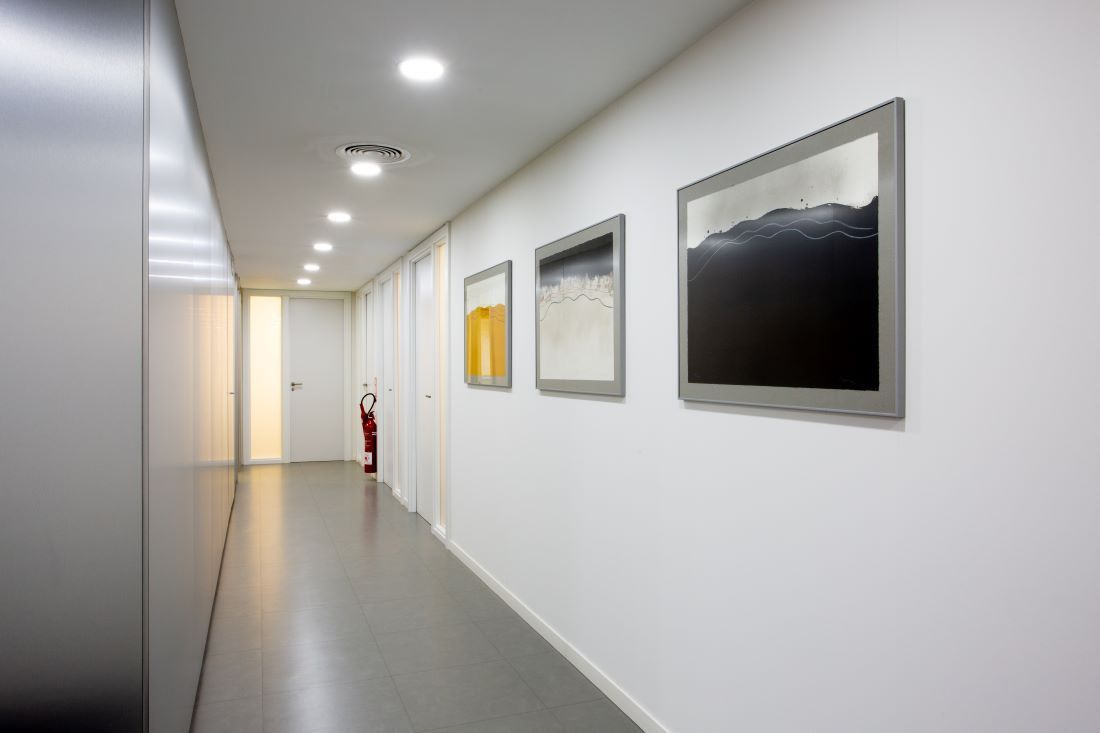 Centro médico en Passeig Bonanova alquila despacho - Imagen 4