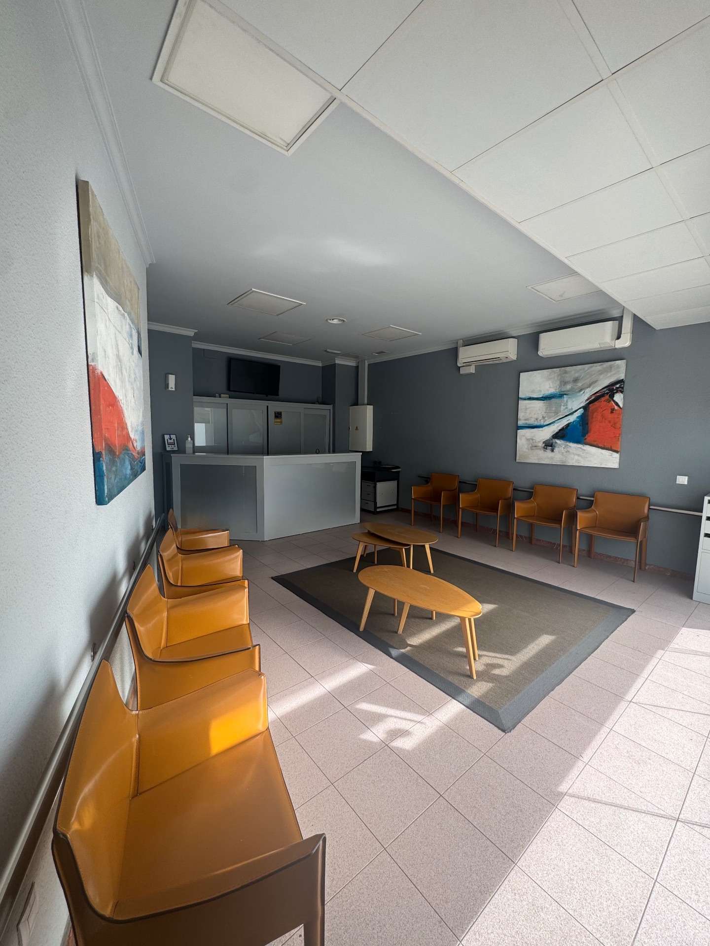 A pie de calle, alta visibilidad, equipado.  - Imagen 2