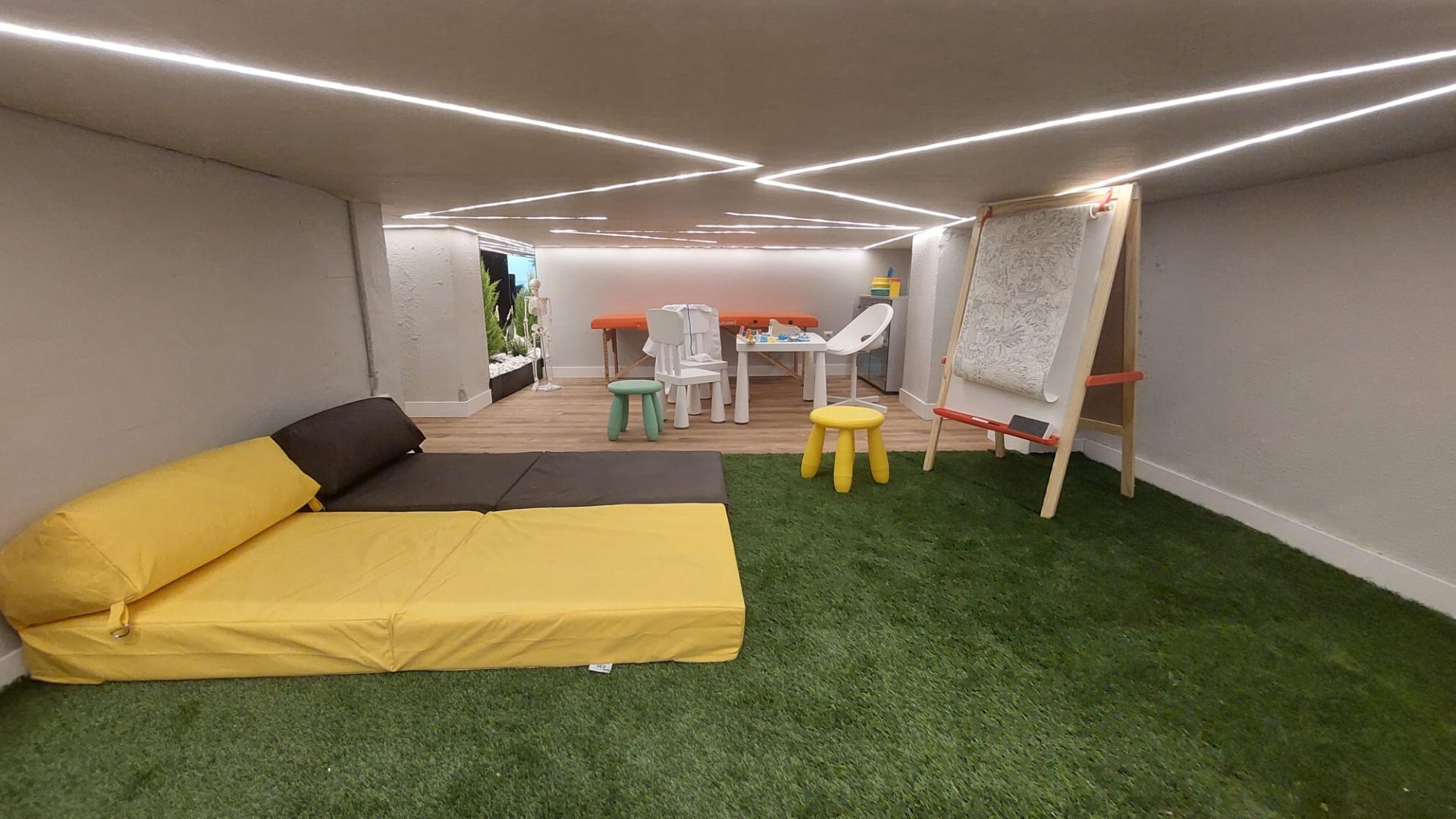 Consulta para Psicólogos, neurólogos y psiquiatras moderna y equipada - Imagen 6