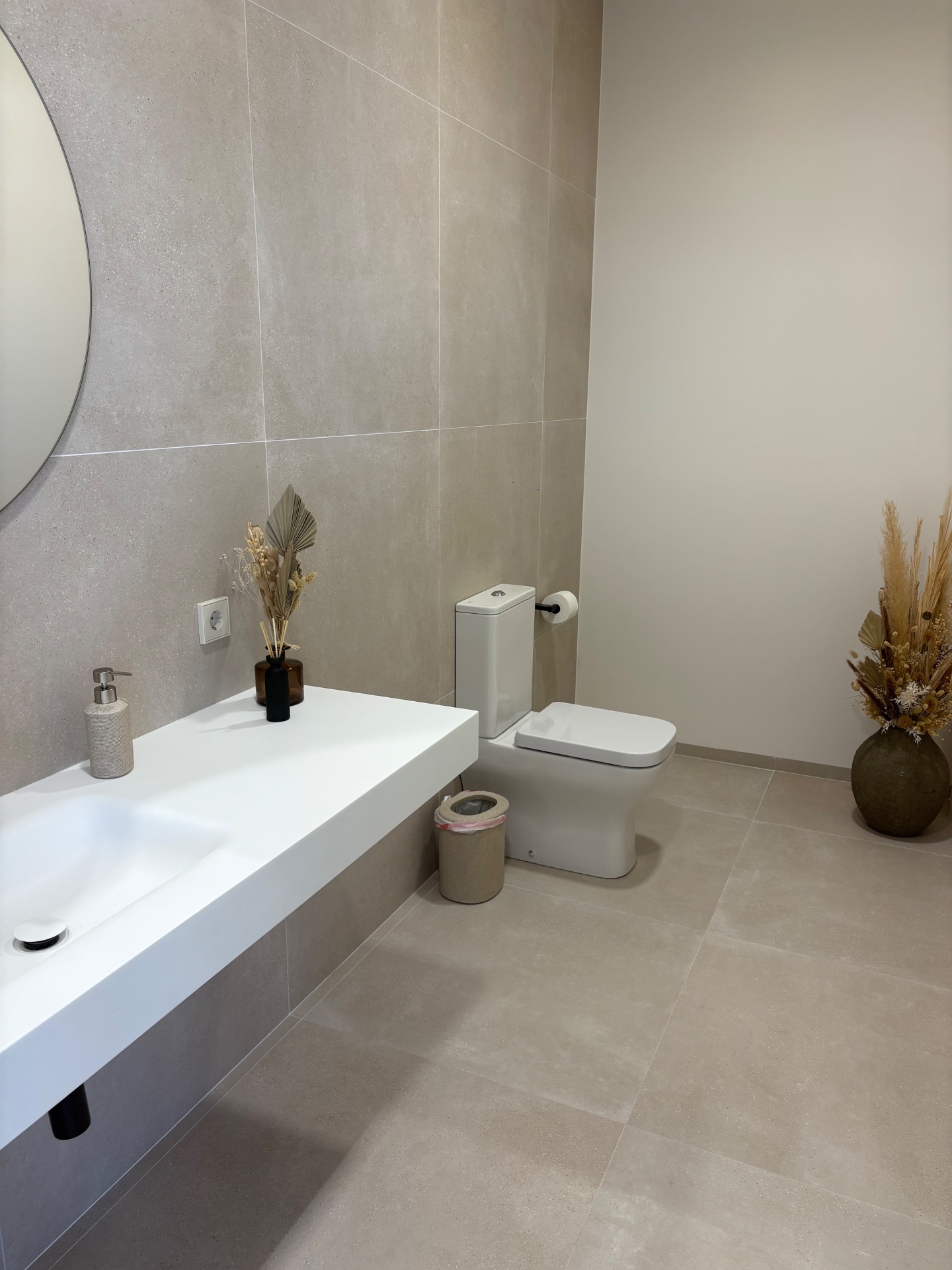 Sala de medicina estética en clínica multidisciplinar  - Imagen 4