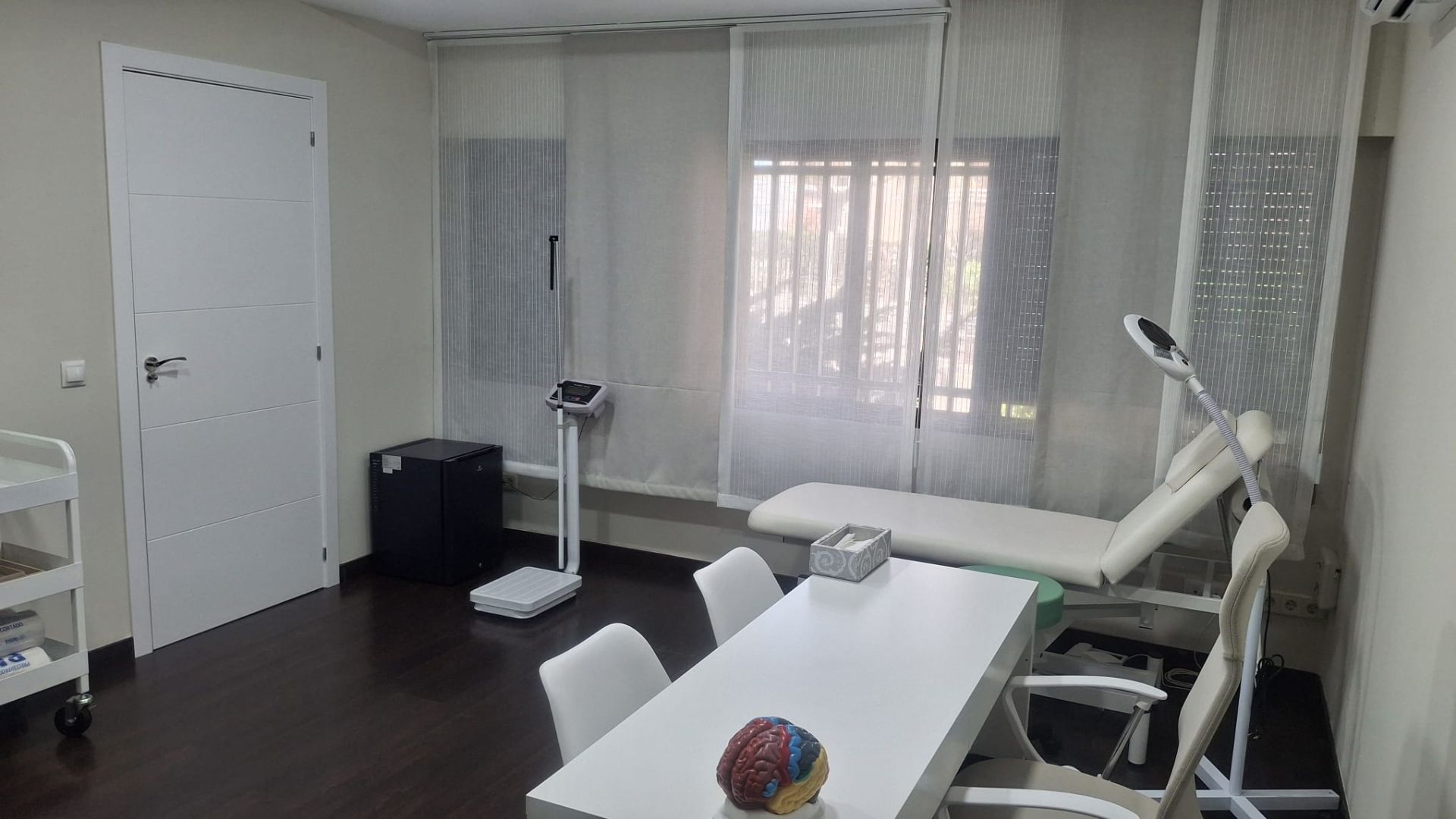 Alquiler de consulta médica en Pozuelo de Alarcón – Espacio sanitario equipado - Imagen 3