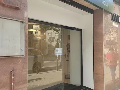 Alquiler y venta de local recién reformado como clínica médica - Imagen 4