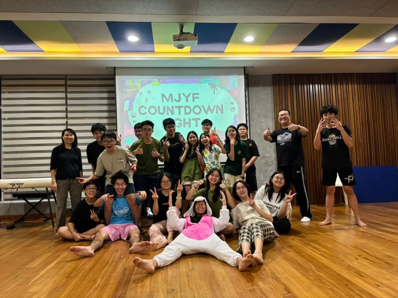 MJYF 少年团契的合照