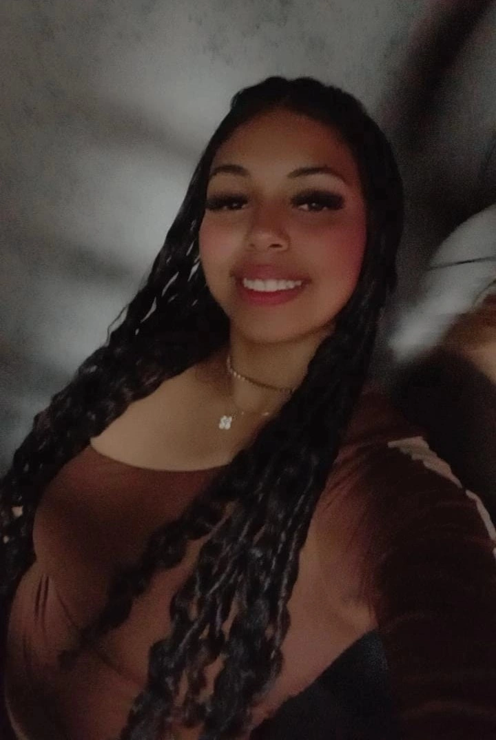 Aline - Foto 1