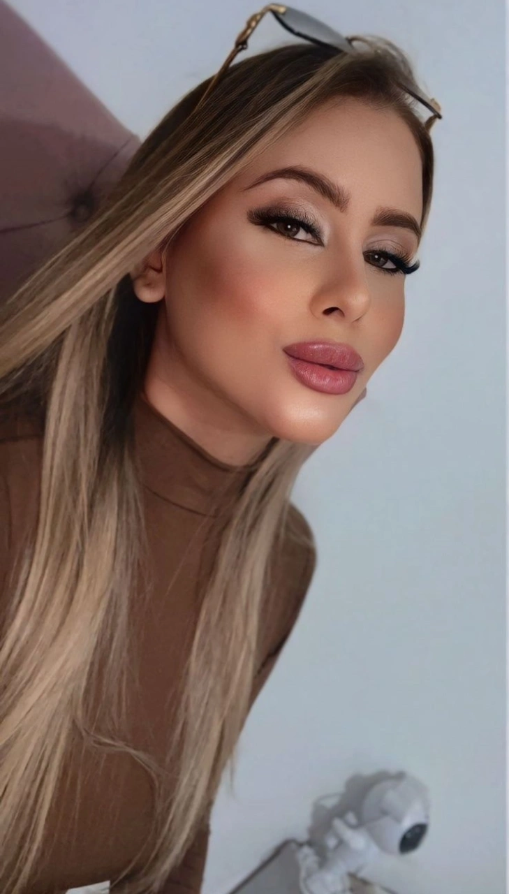 Camila - Foto 1