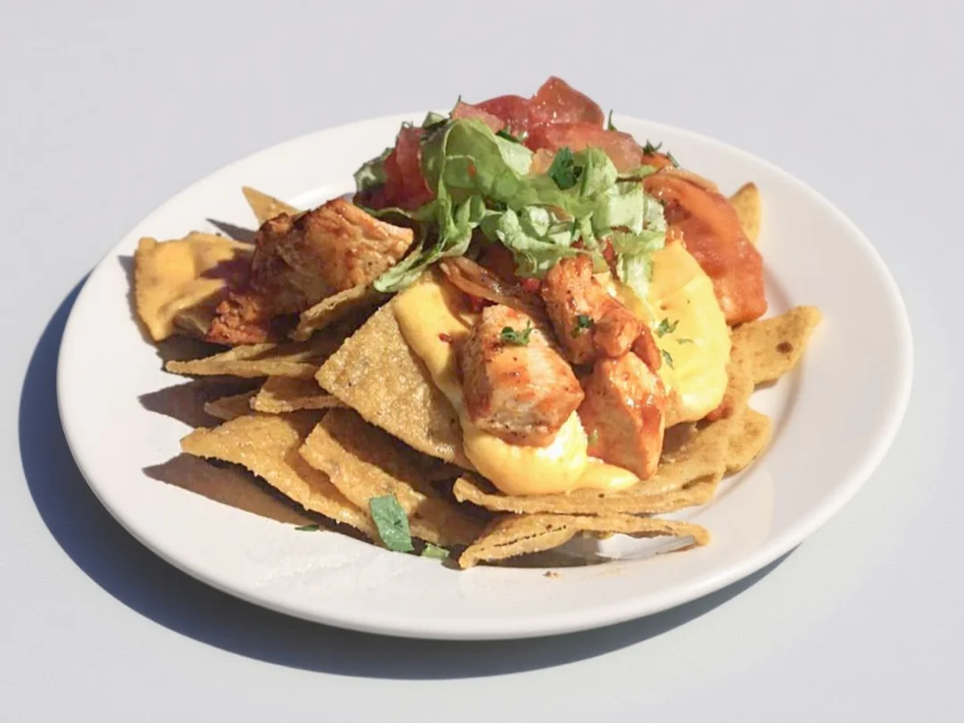 Nachos queso carne/pollo