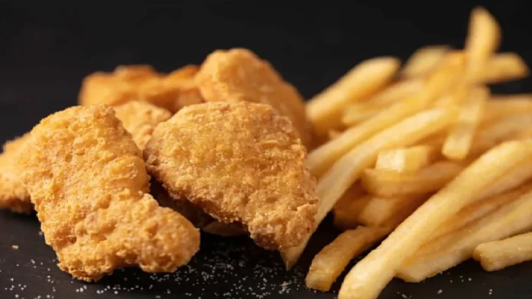 Nuggets con fritas