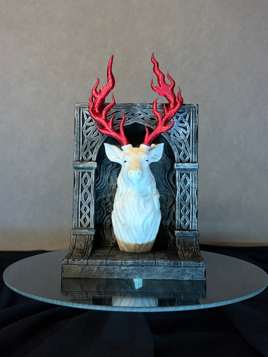 Book Nook „Antlers of Ember" - 2