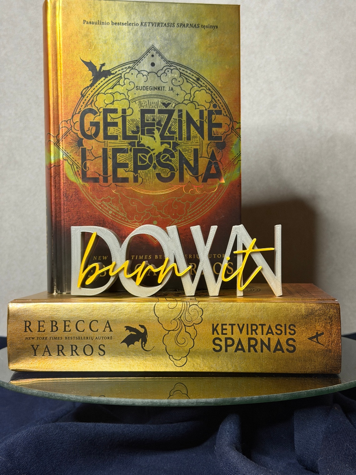 Dekoracija-citata „Burn It Down“