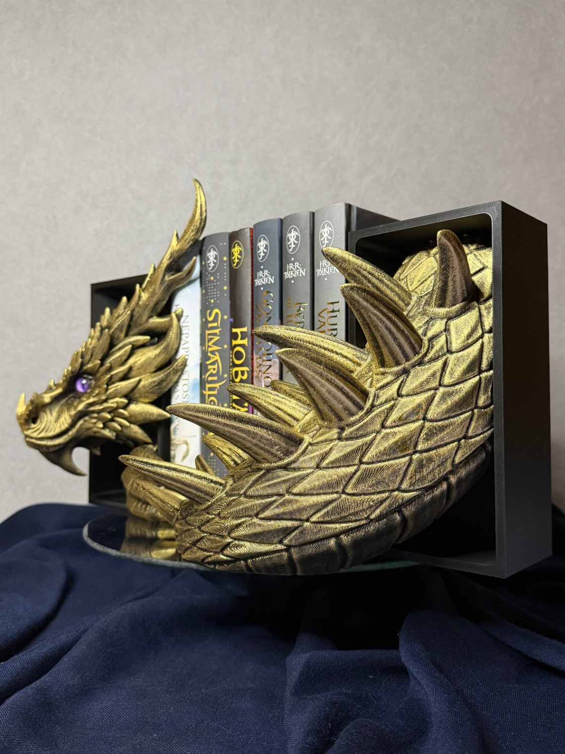 Book Nook „Spine Guard Dragon Emerging“ (Head and Tail) - 6