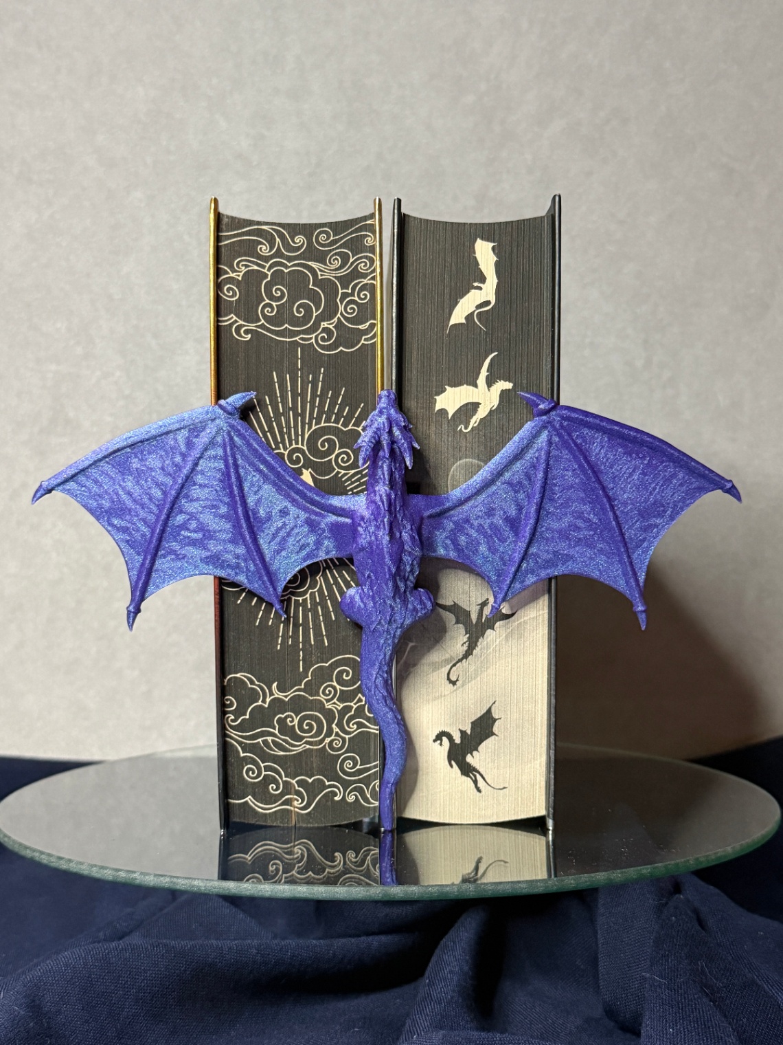 Dekoracija knygų nugarėlėms „Dragon Spine Hugger“