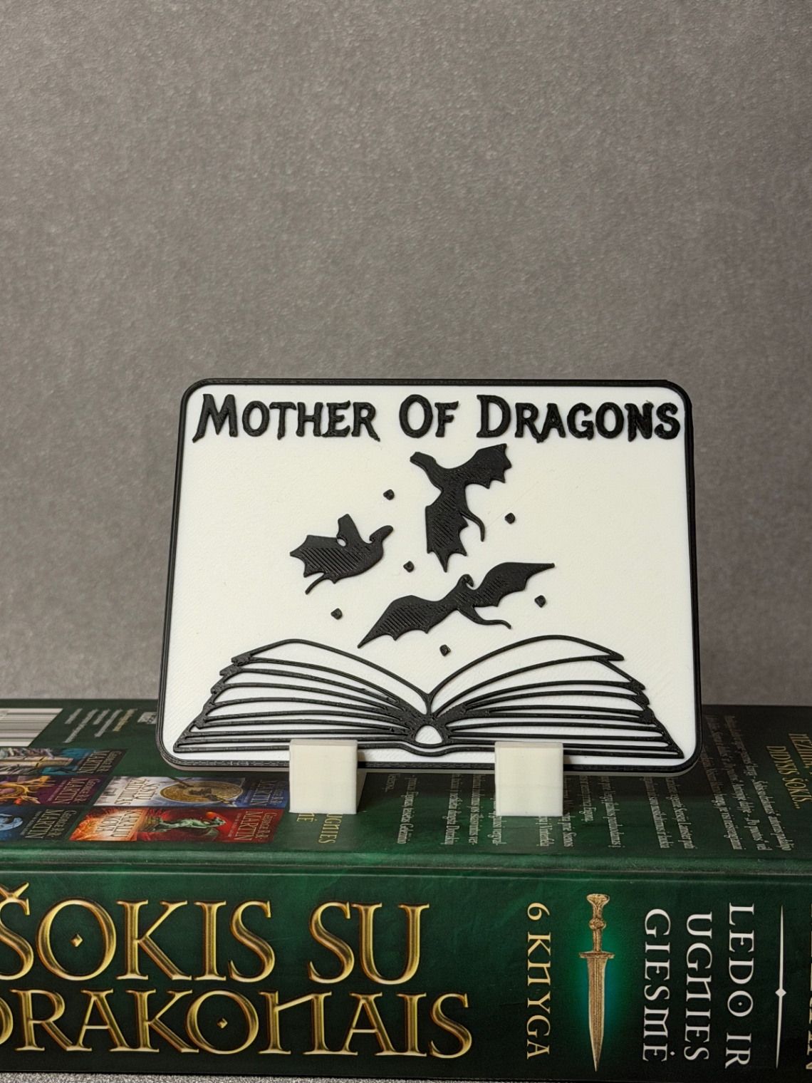 Dekoracija-ženklas „Mother of Dragons“
