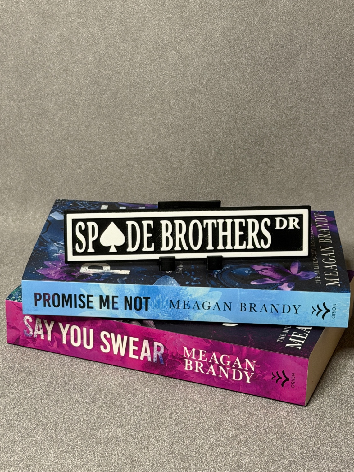 Lentynos ženklas „Spade Brothers DR“