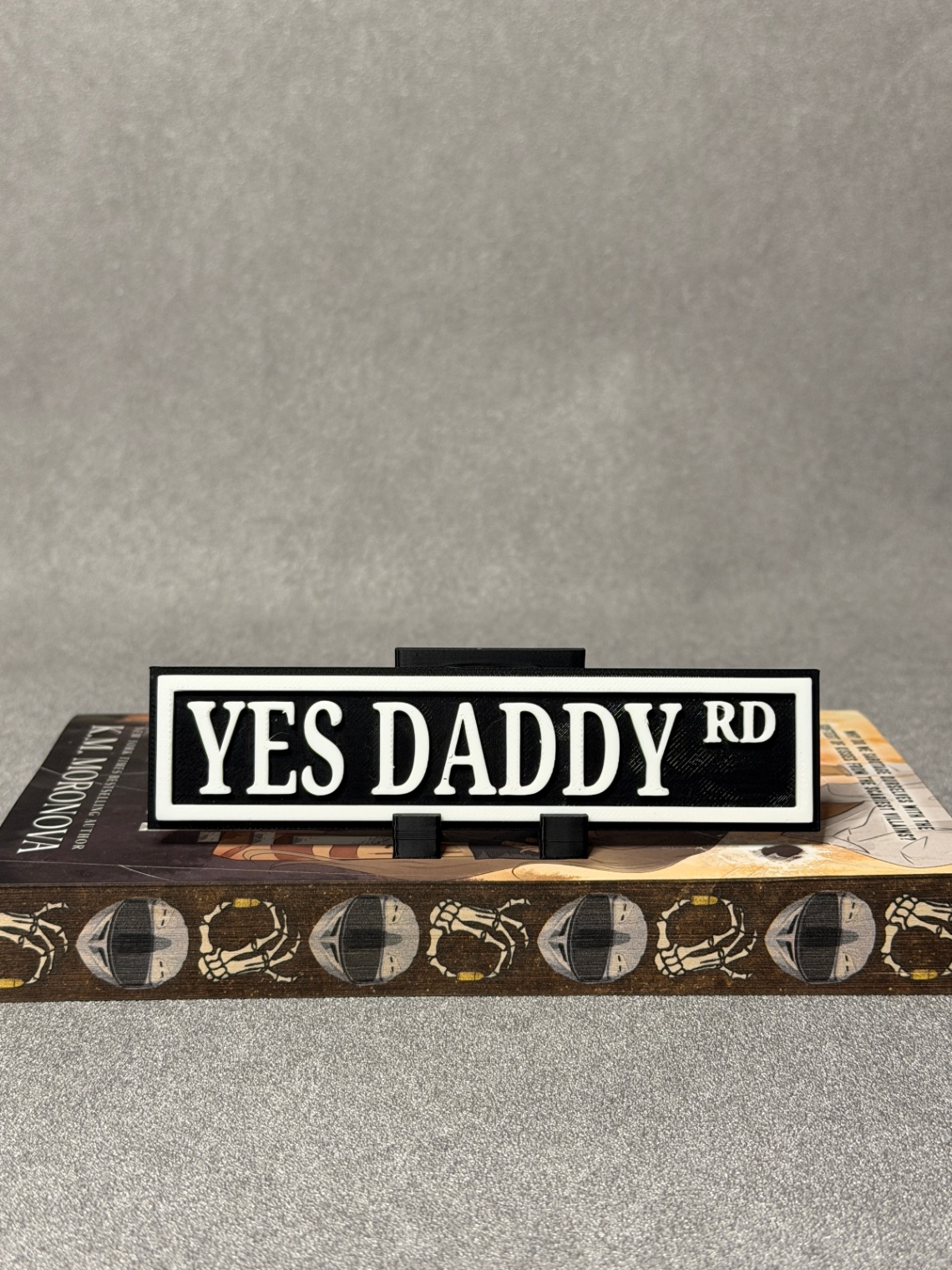 Lentynos ženklas „Yes Daddy“ - 3