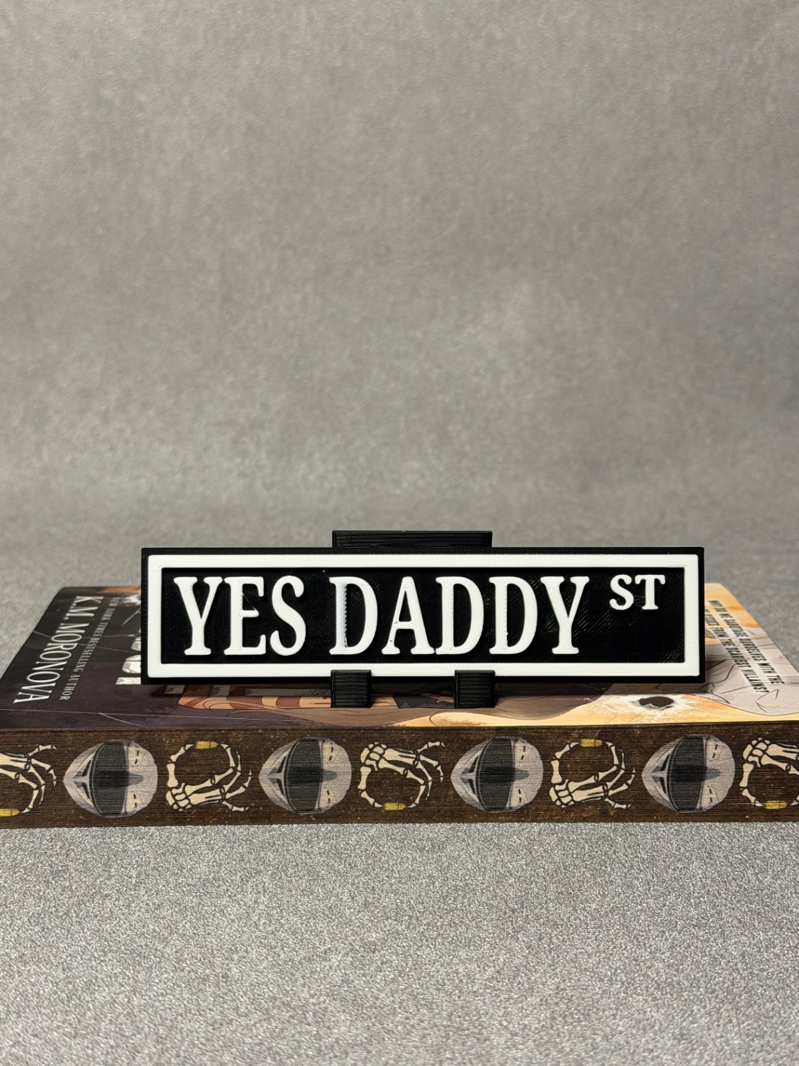 Lentynos ženklas „Yes Daddy“ - 2