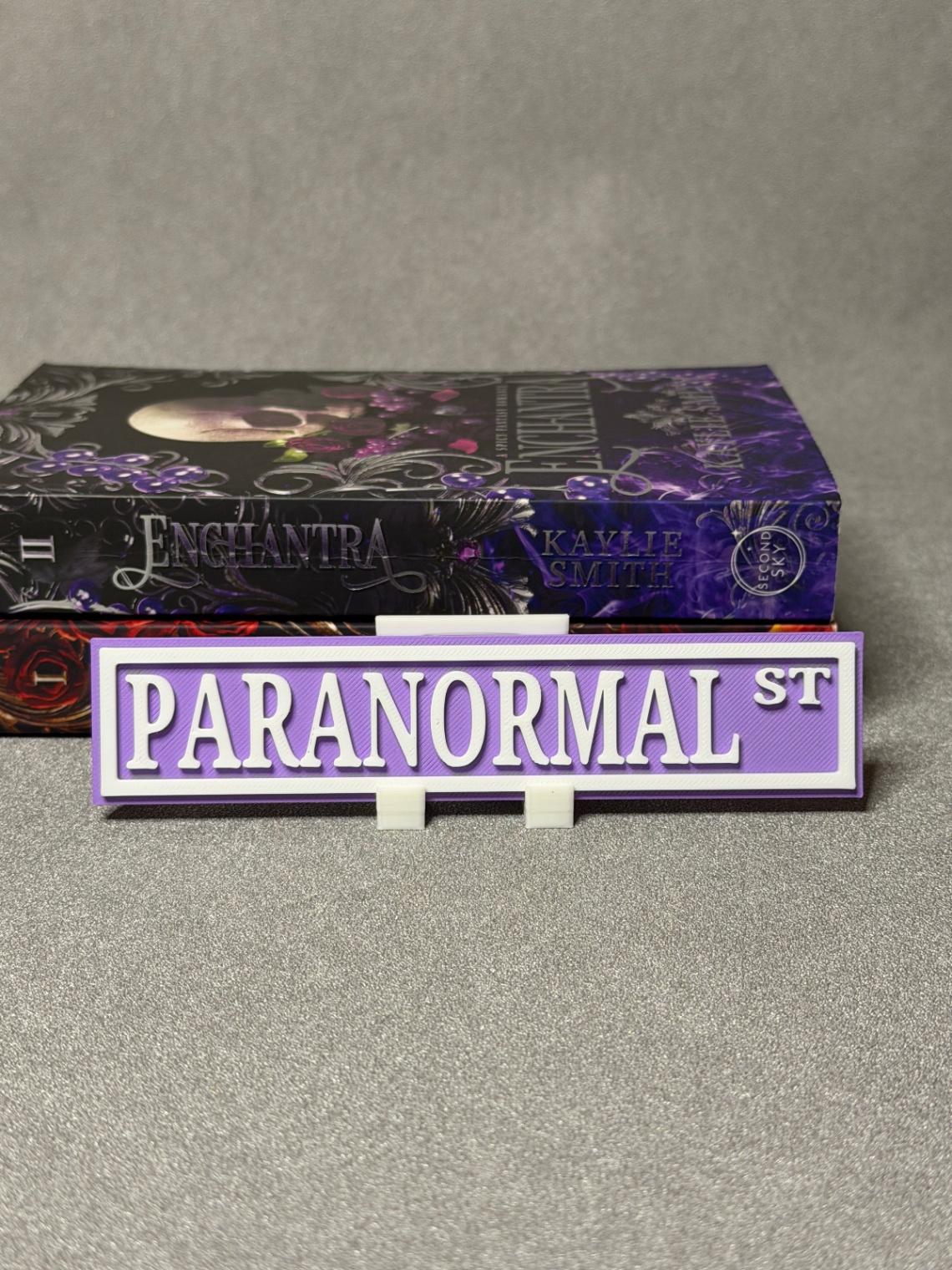 Lentynos ženklas „Paranormal“ - 2