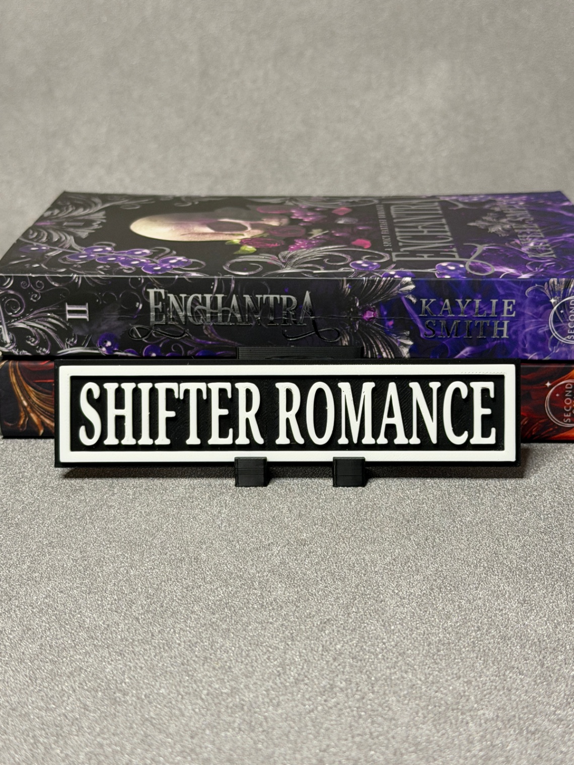 Lentynos ženklas „Shifter Romance“