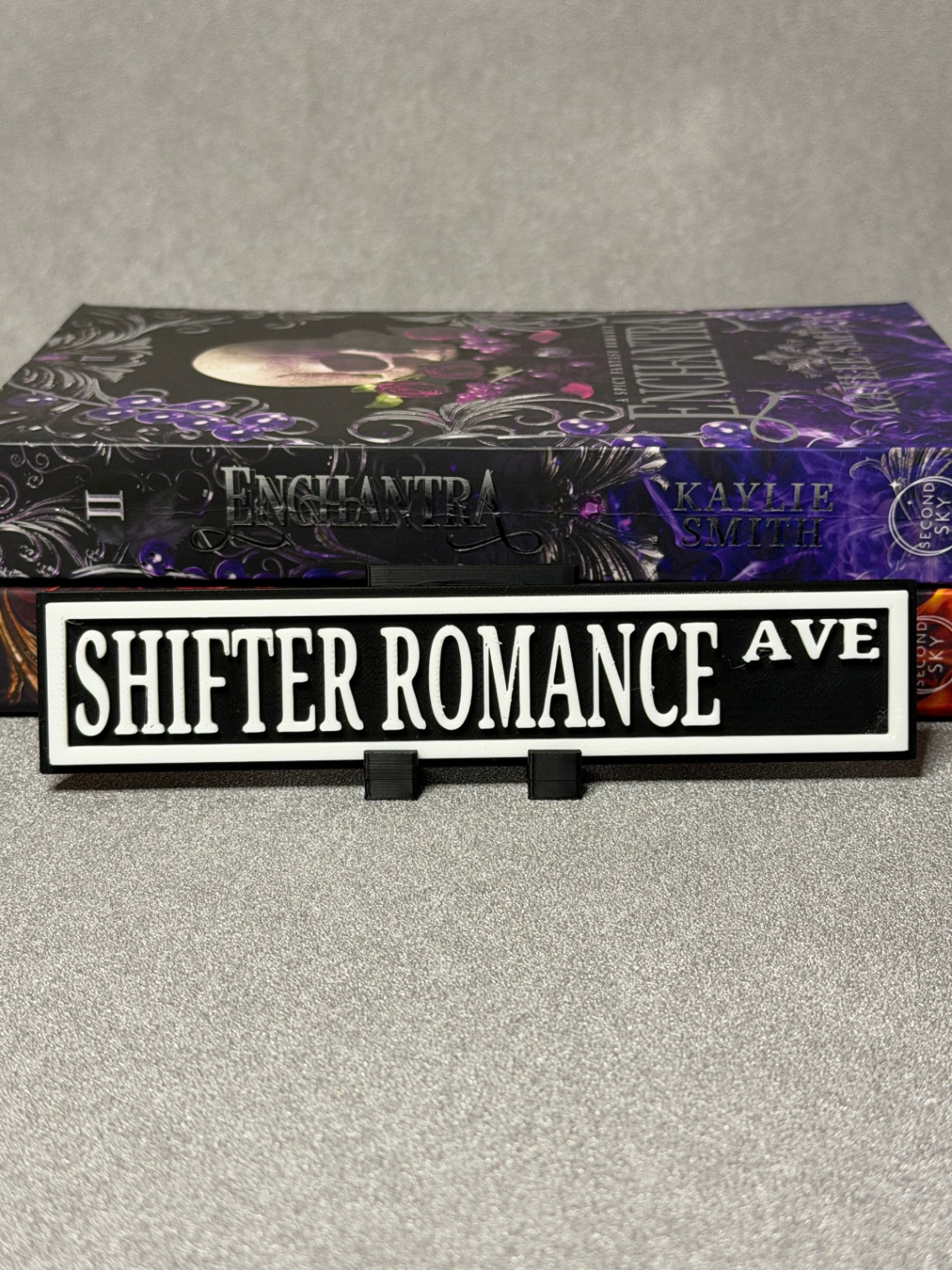 Lentynos ženklas „Shifter Romance“ - 3