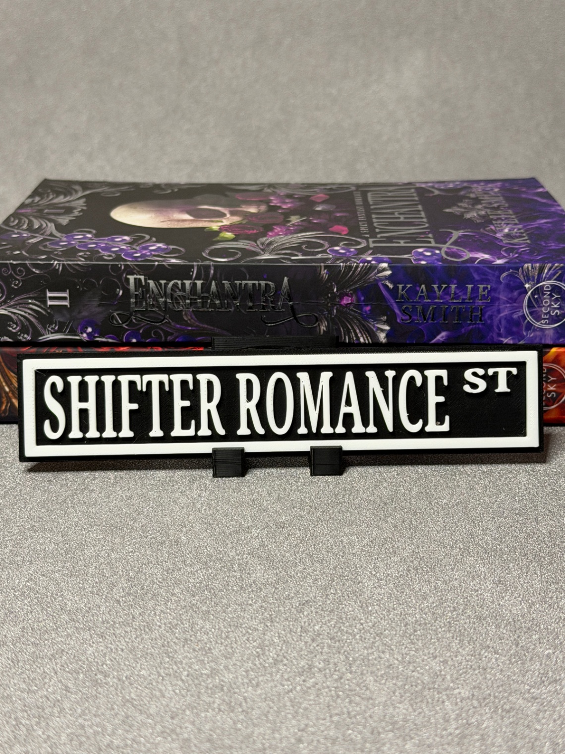 Lentynos ženklas „Shifter Romance“ - 4