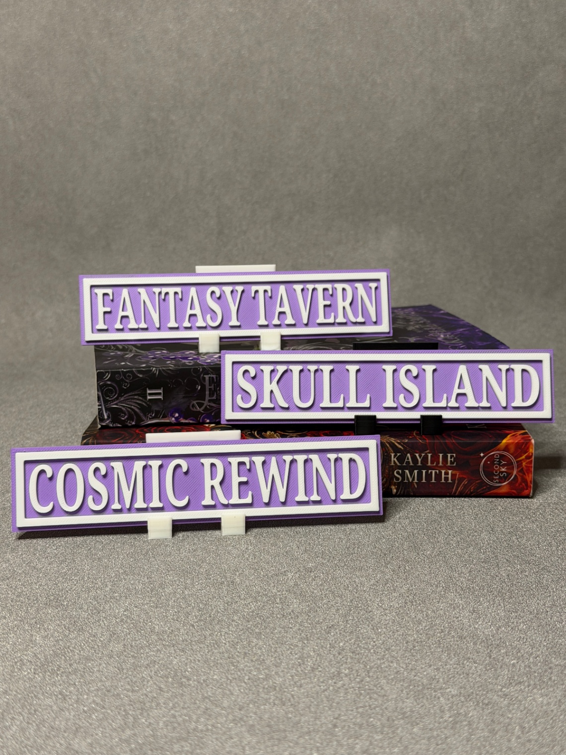 Lentynos ženklai „Skull Island / Fantasy Tavern / Cosmic Rewind“