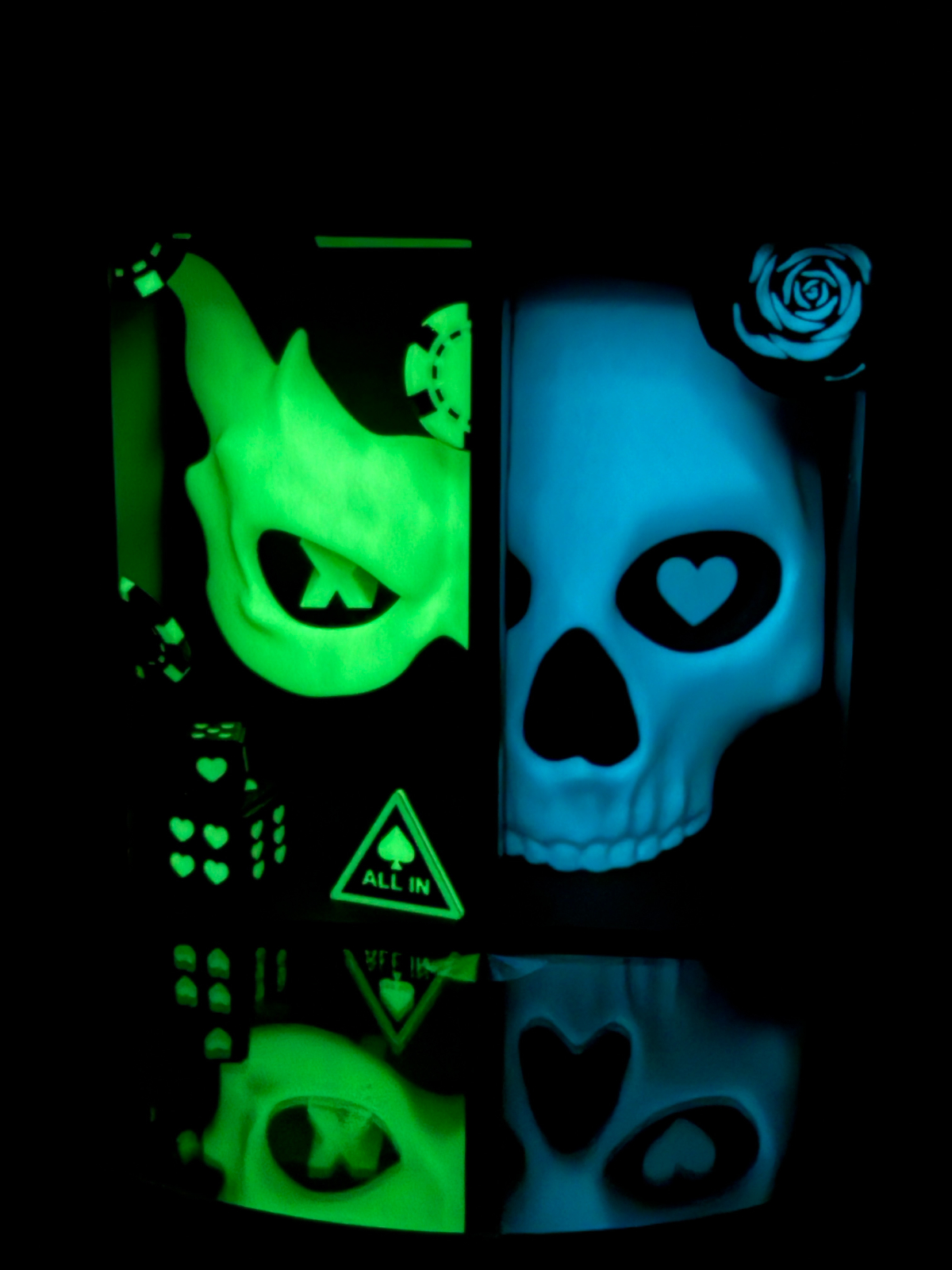 Švytinčių tamsoje Book Nook rinkinys „Josh & Tyler Masks“