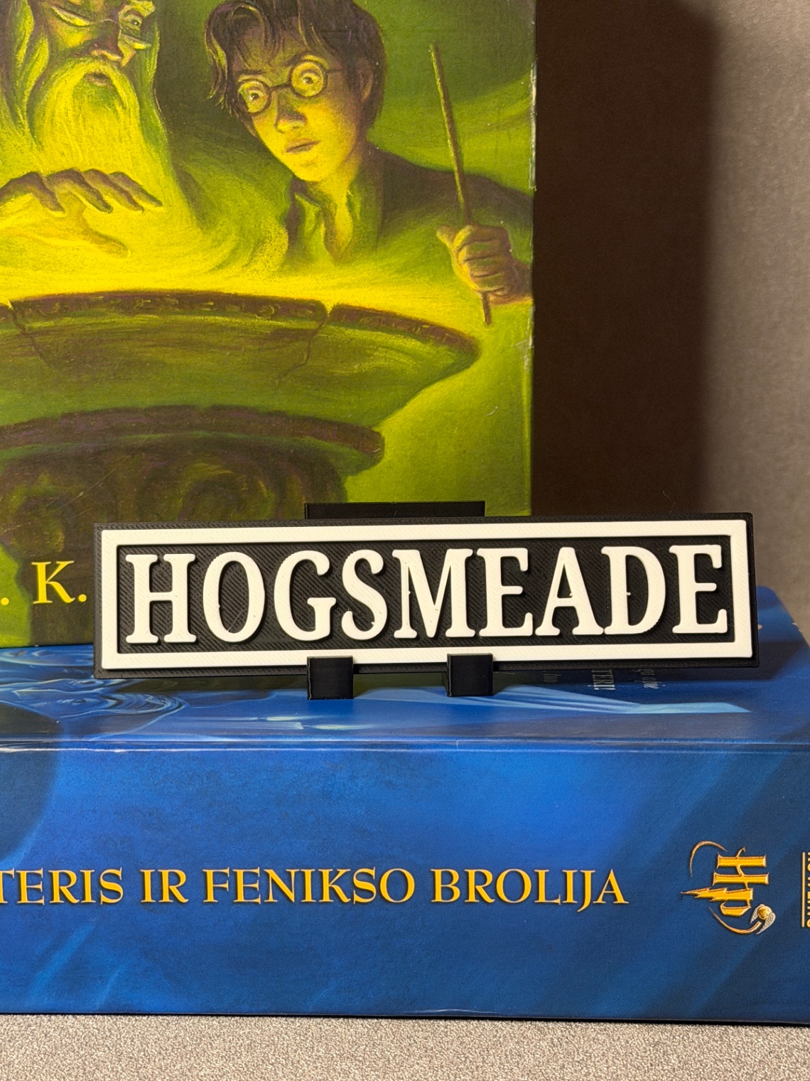 Lentynos ženklas „Hogsmade“