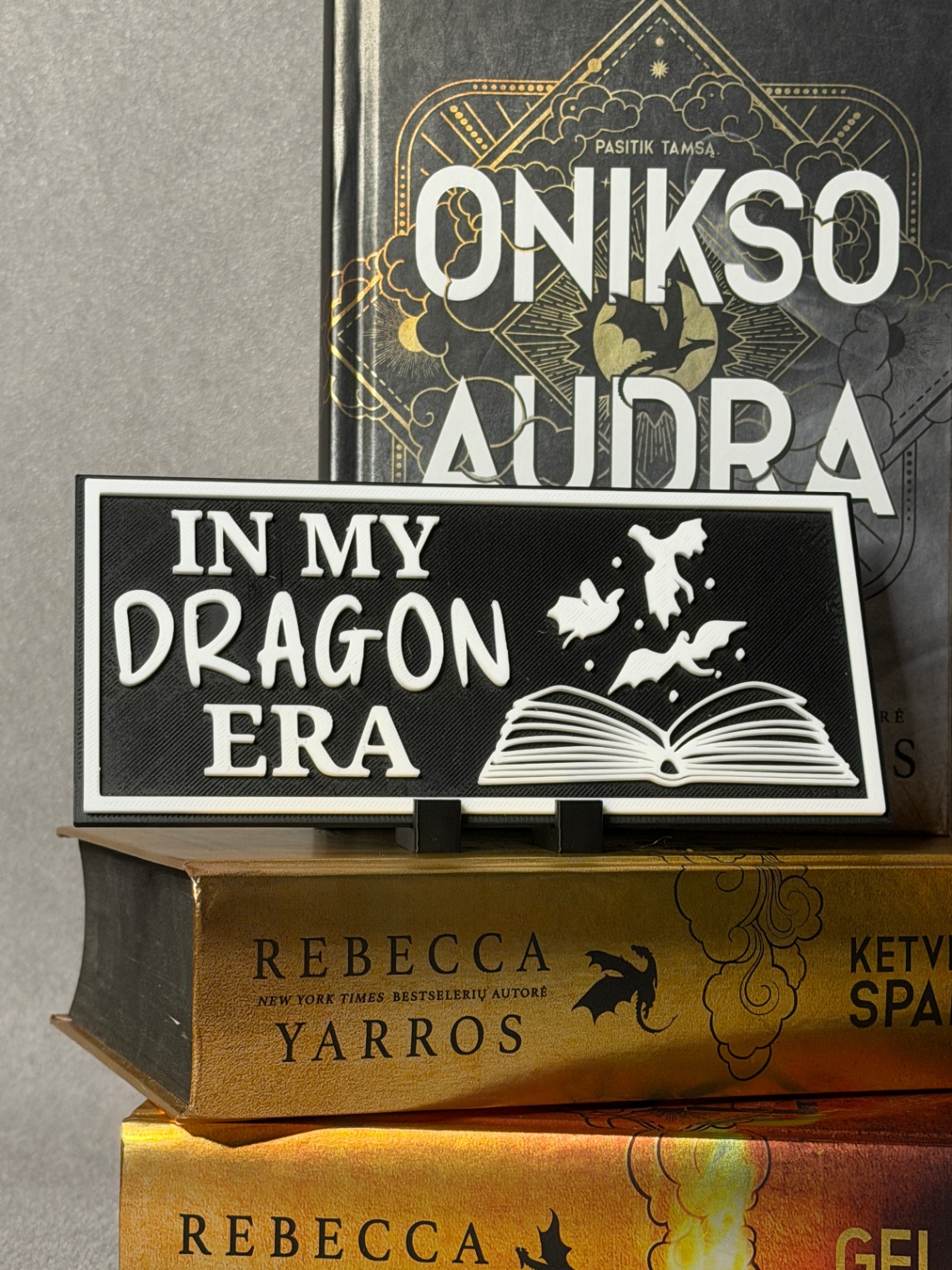 Lentynos ženklas „In My Dragon Era“