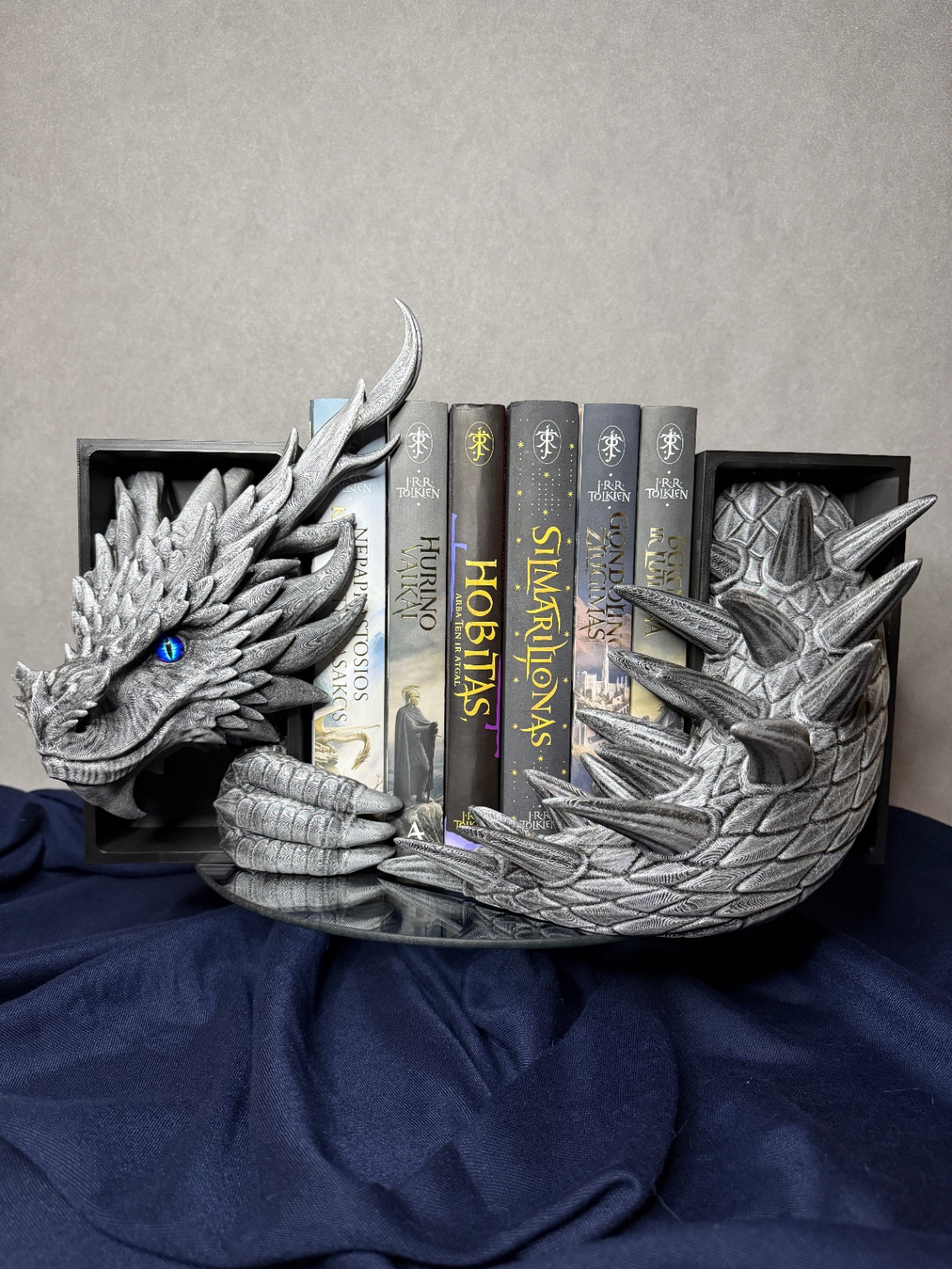 Book Nook „Spine Guard Dragon Emerging“ (Head and Tail) - 3