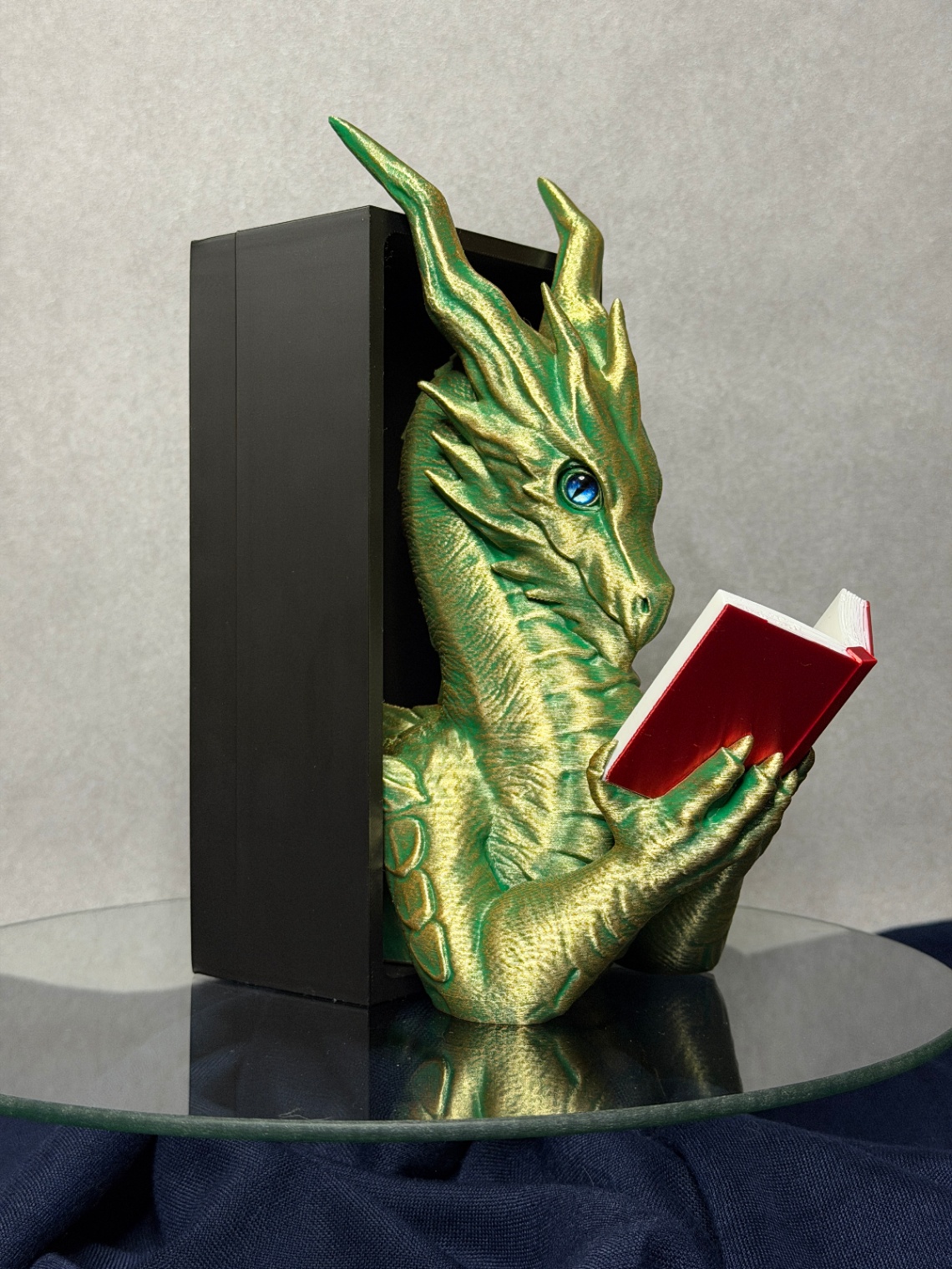 Book Nook „Ancient Dragon“