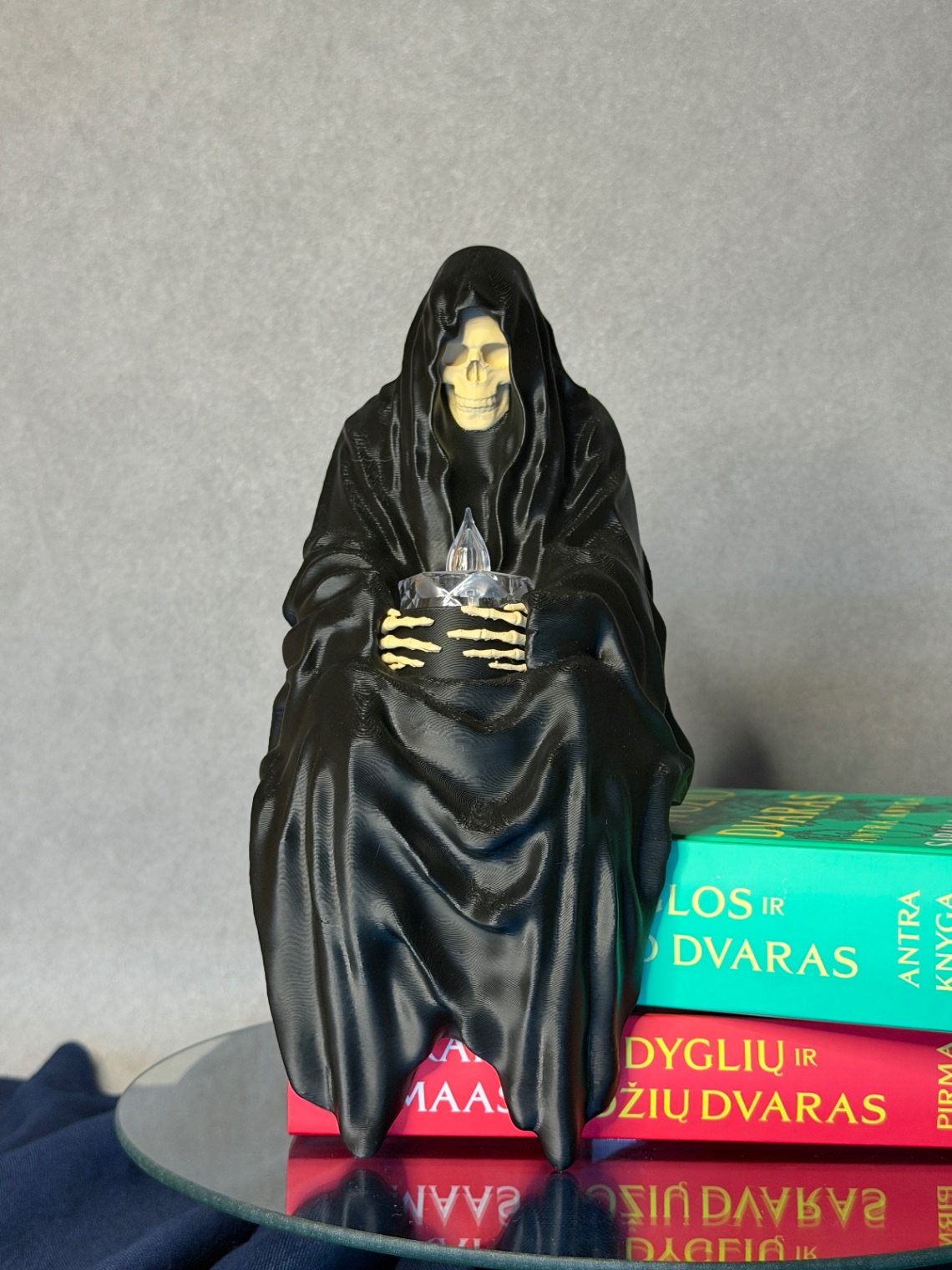 Dekoracija „Sitting Grim Reaper with Tealight“