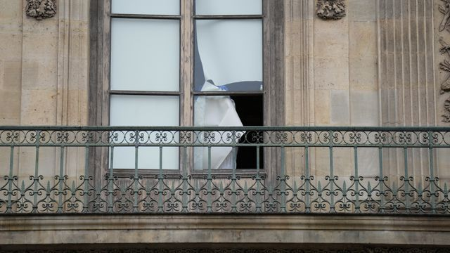 Vol du Louvre : pourquoi les musées attirent-ils les criminels ?