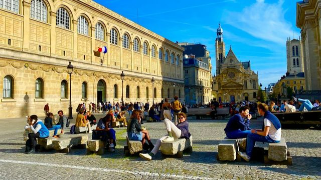 Les diplômes ont-ils perdu de leur valeur ?
