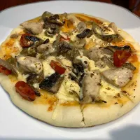 Pizza chicken mushroom