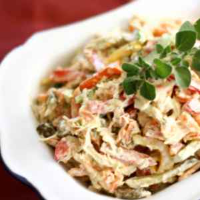 Toyuq salatı / Куриный салат / Chicken salad 