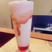Strawberry ice latte